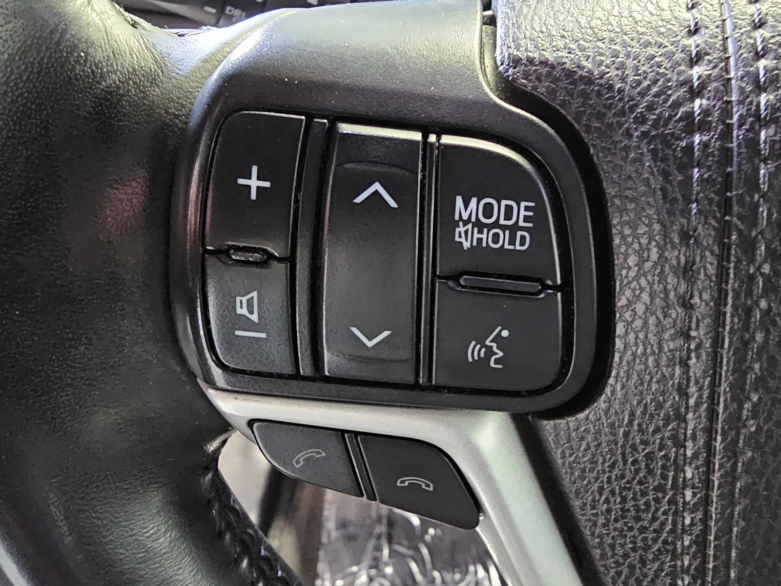 Toyota Highlander photo 16