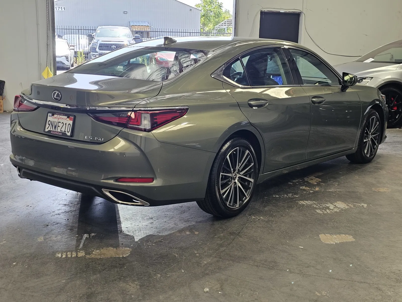 Lexus ES photo 4