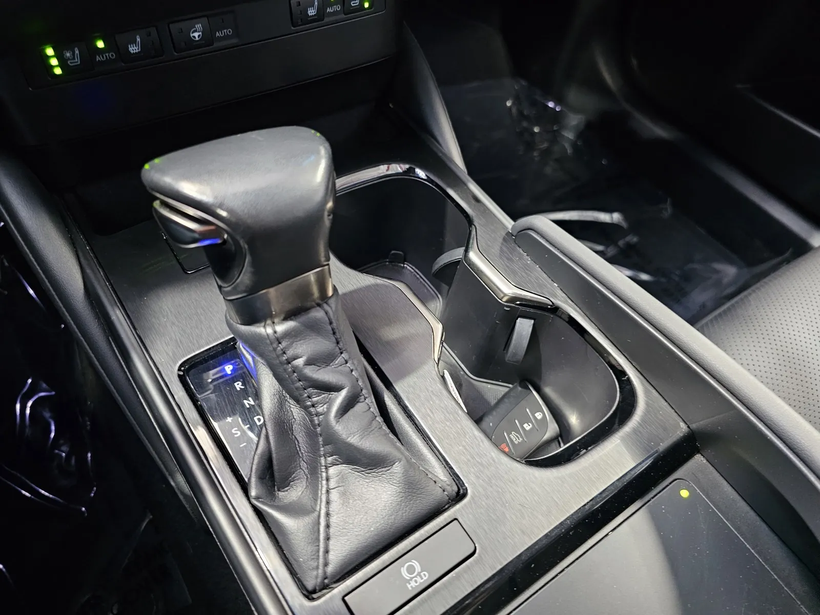 Lexus ES photo 19