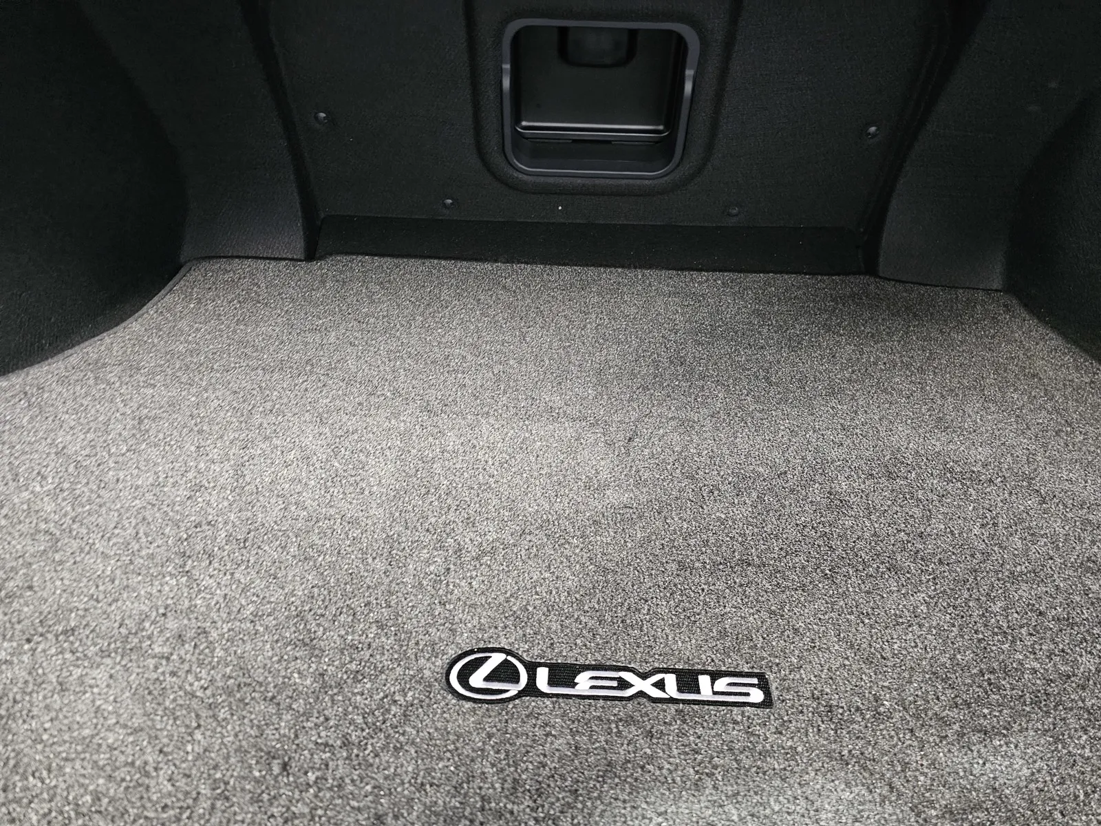 Lexus ES photo 10