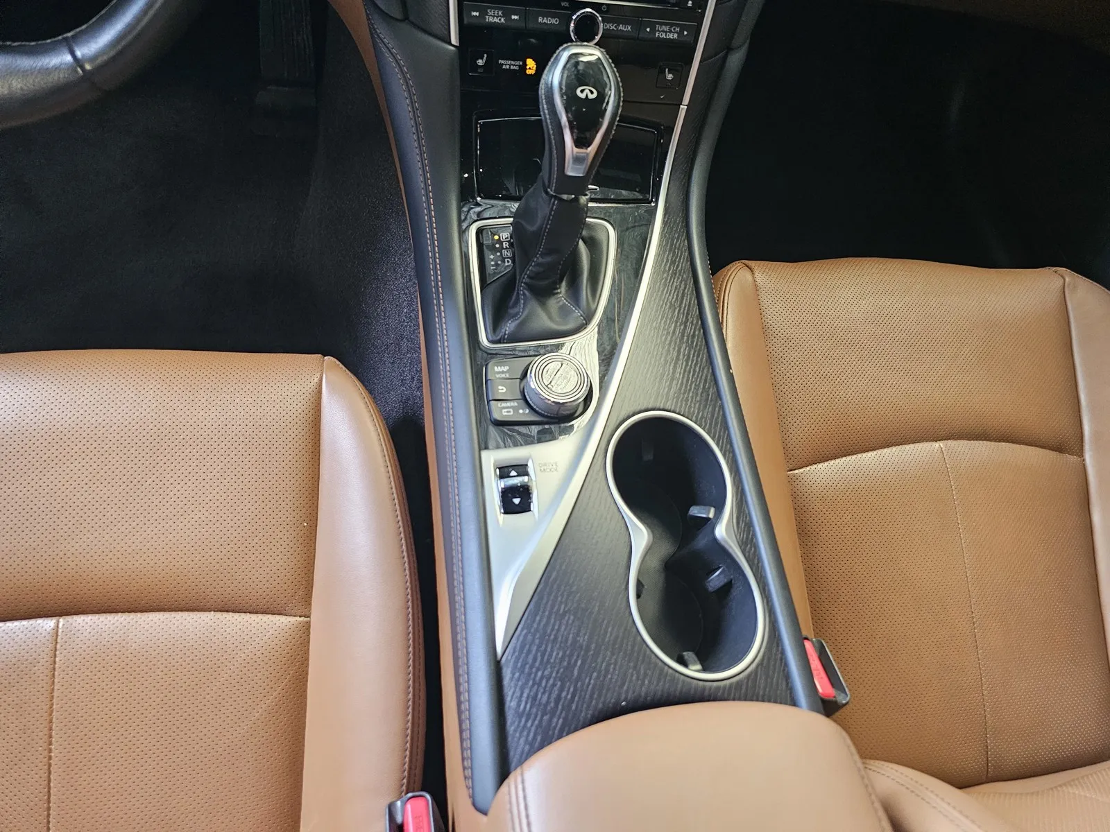 Infiniti Q50 photo 16