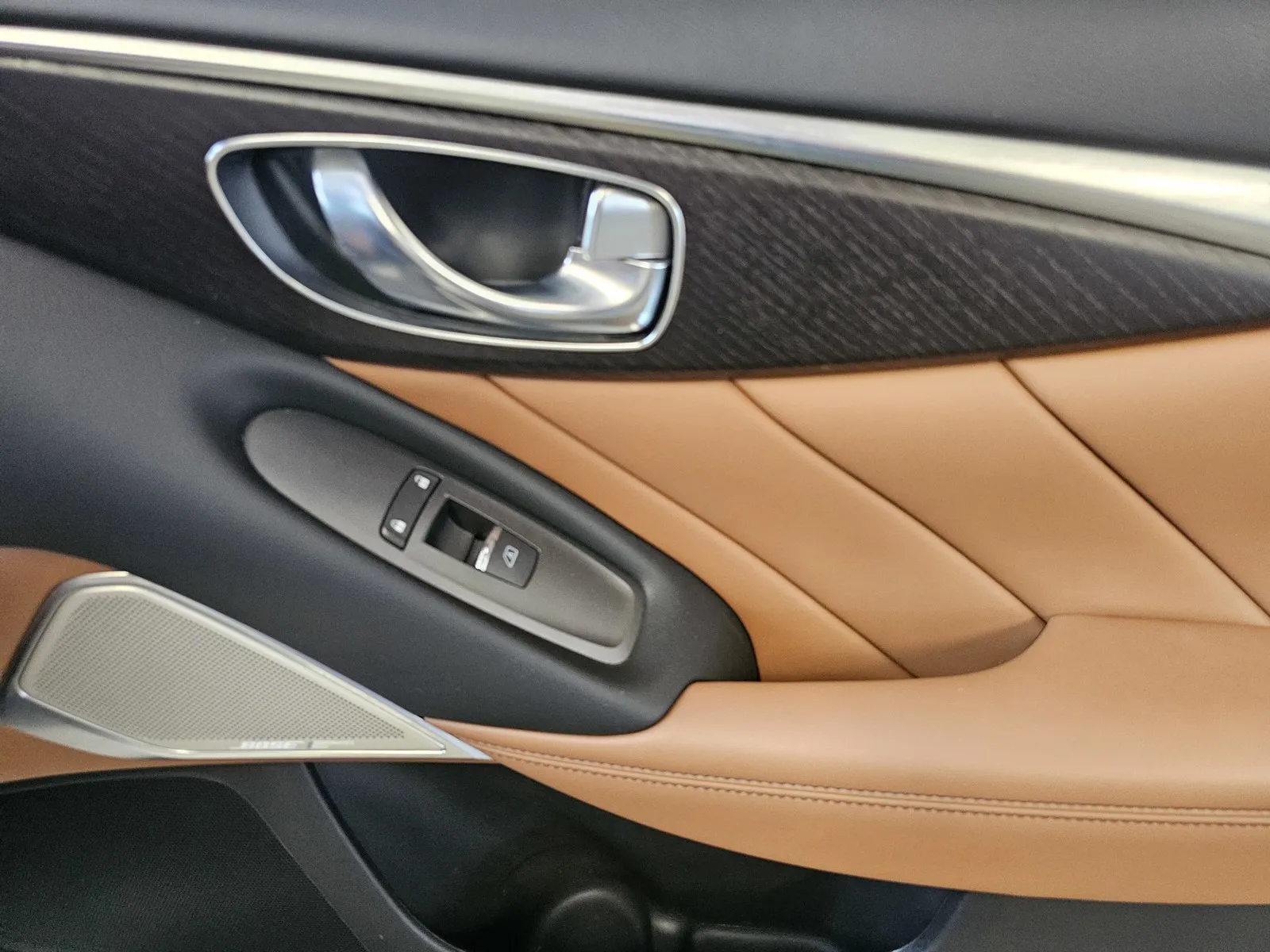 Infiniti Q50 photo 6