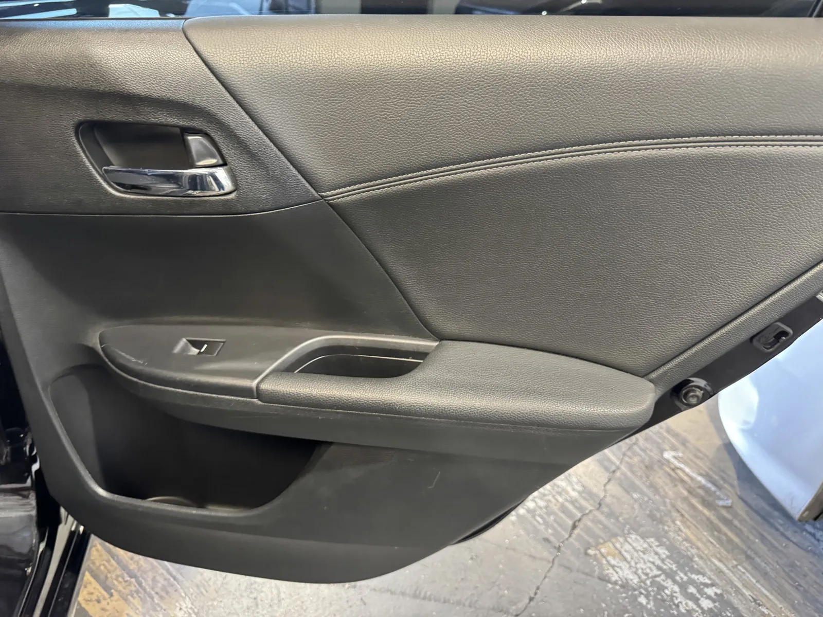 Honda Accord photo 9