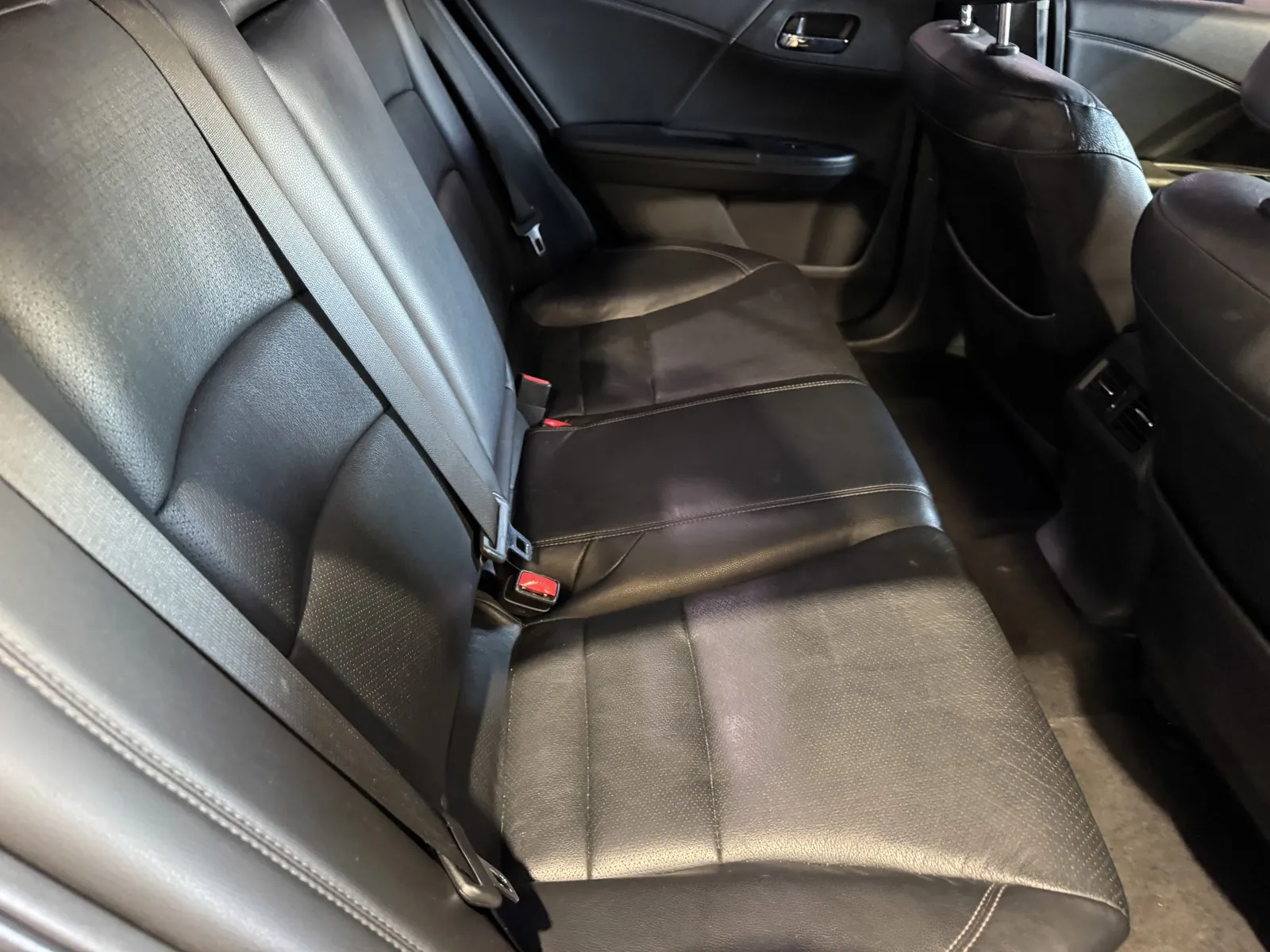 Honda Accord photo 8