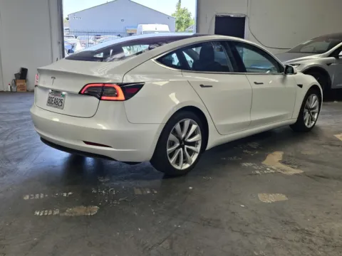 More photos of 2018 Tesla Model 3 LONG RANGE at Premium Autos - Norco, CA