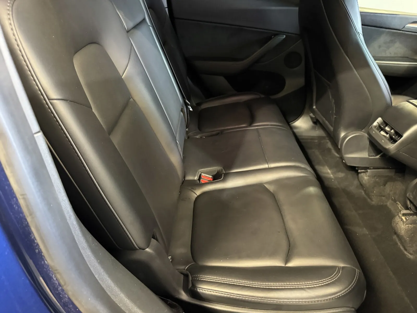 Tesla Model Y photo 9