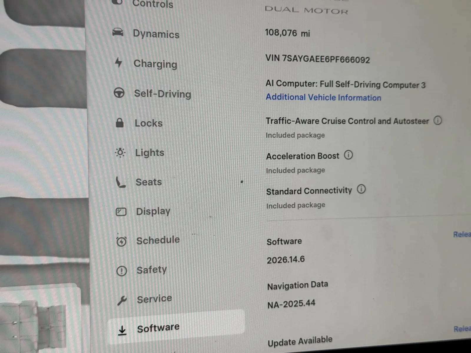 Tesla Model Y photo 17