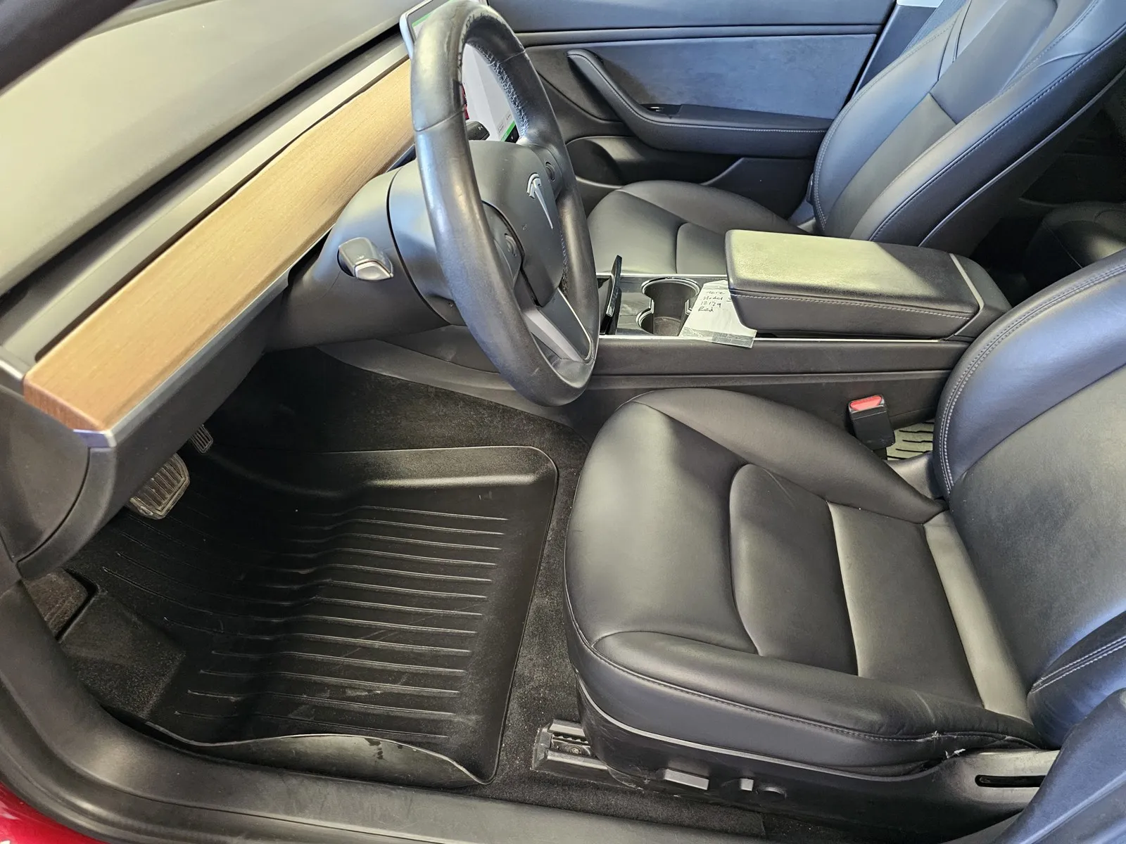 Tesla Model 3 photo 14