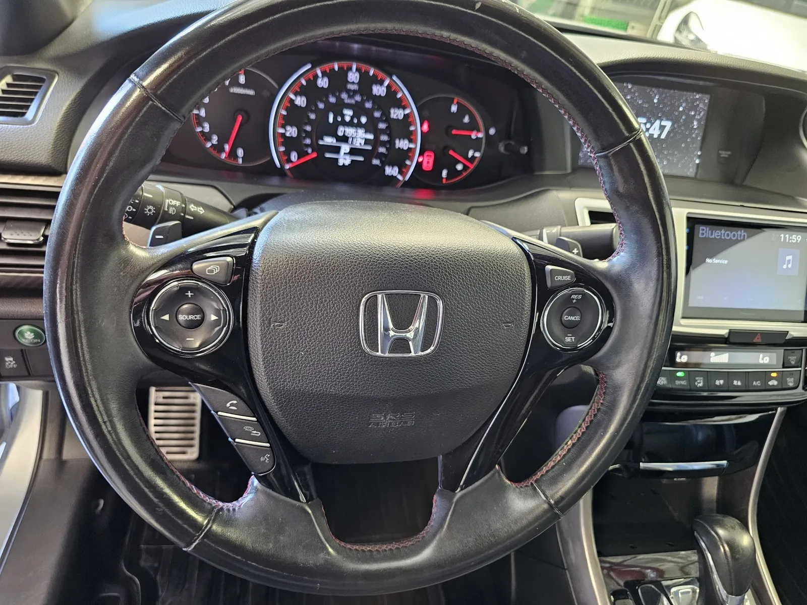 Honda Accord photo 17