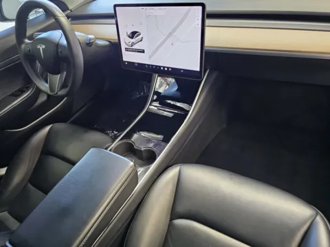 More photos of 2020 Tesla Model 3 at Premium Autos - Norco, CA