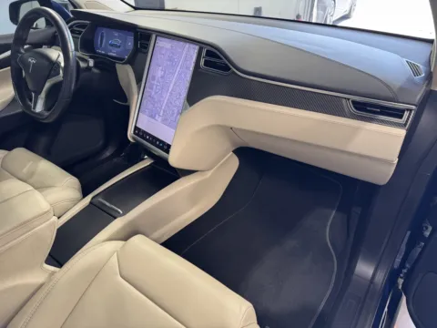 More photos of 2017 Tesla Model X at Premium Autos - Norco, CA