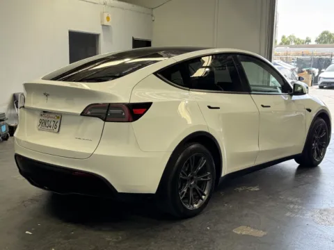 More photos of 2025 Tesla Model Y Long Range at Premium Autos - Norco, CA