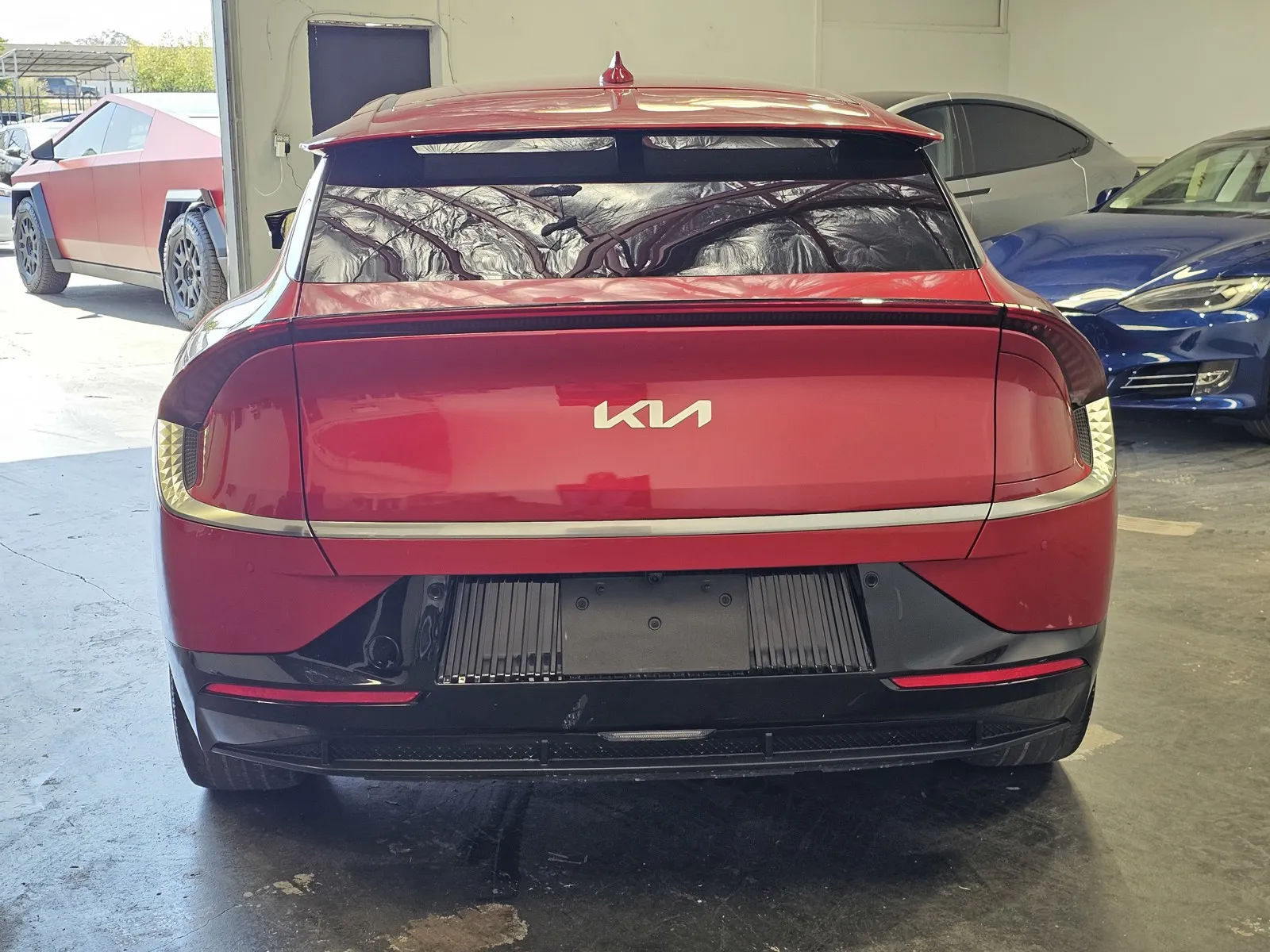 Kia EV6 photo 3