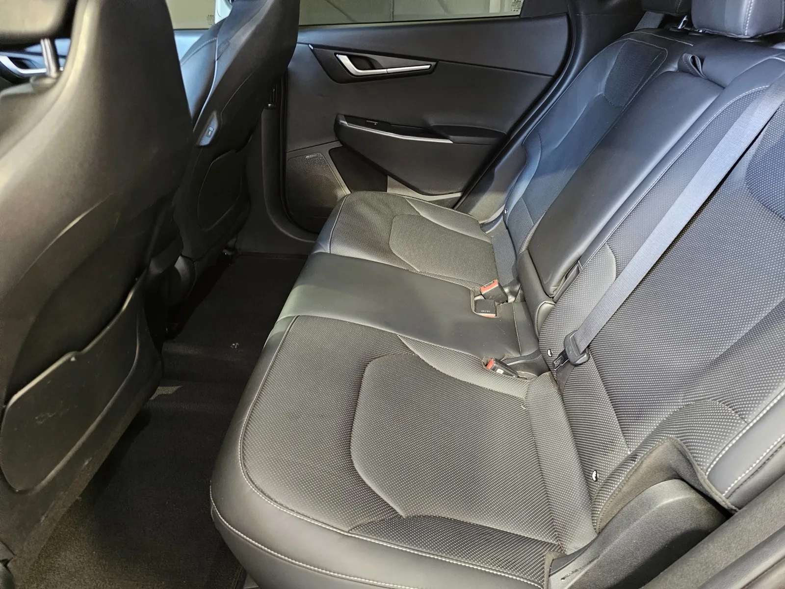 Kia EV6 photo 12