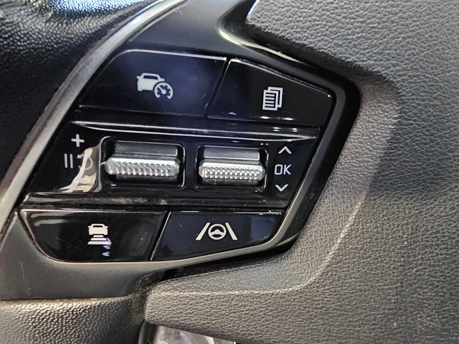 Kia EV6 photo 16