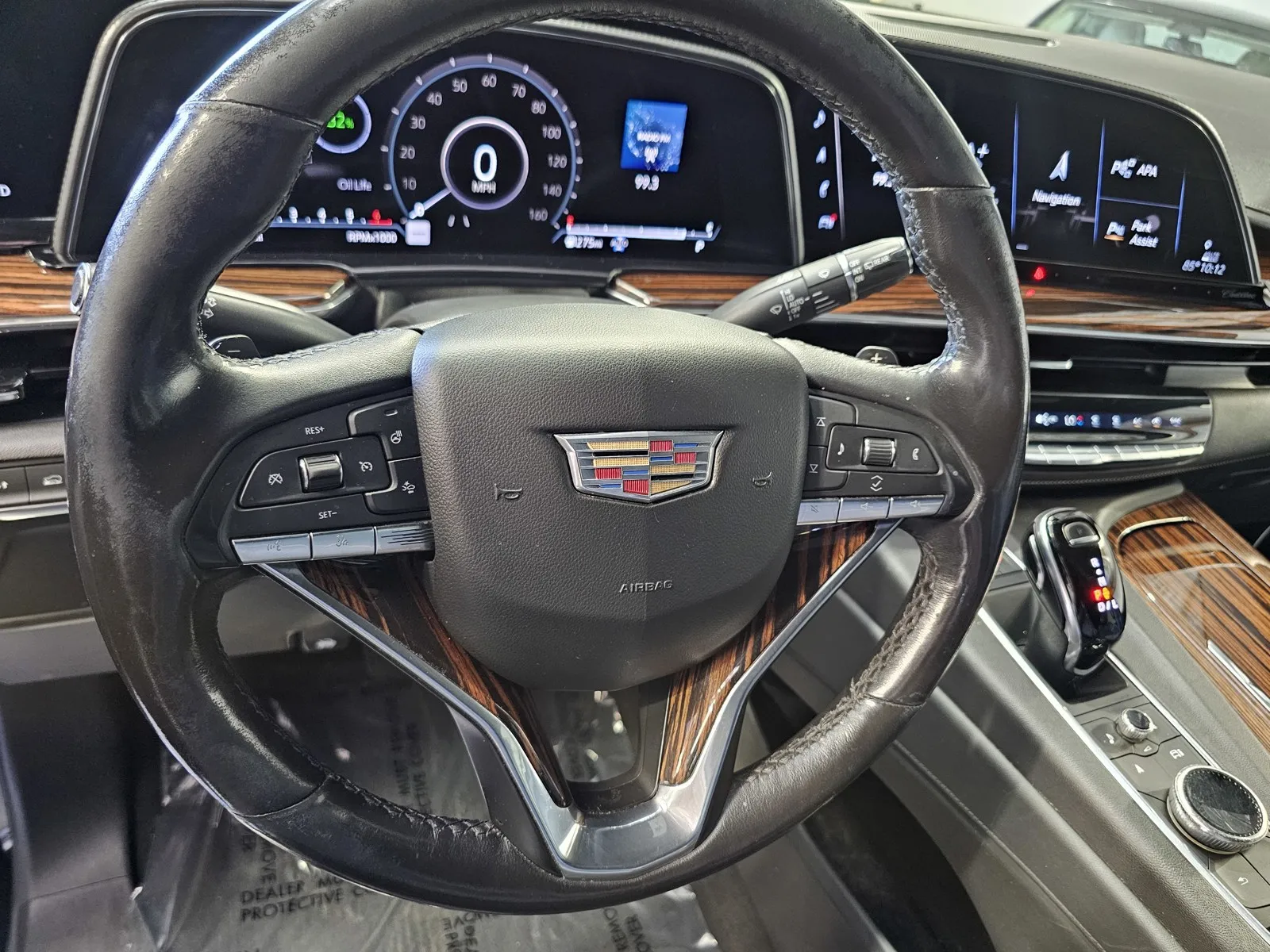 Cadillac Escalade ESV photo 19