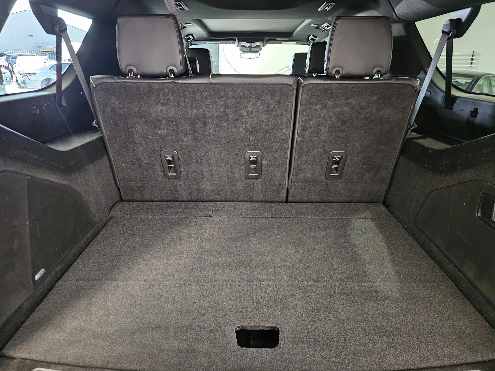 Cadillac Escalade ESV photo 12