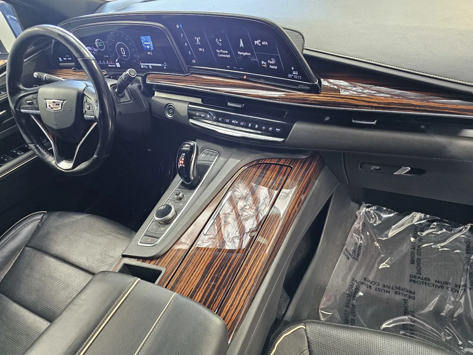 Cadillac Escalade ESV photo 5