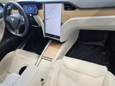 More photos of 2018 Tesla Model S 100D at Premium Autos - Norco, CA