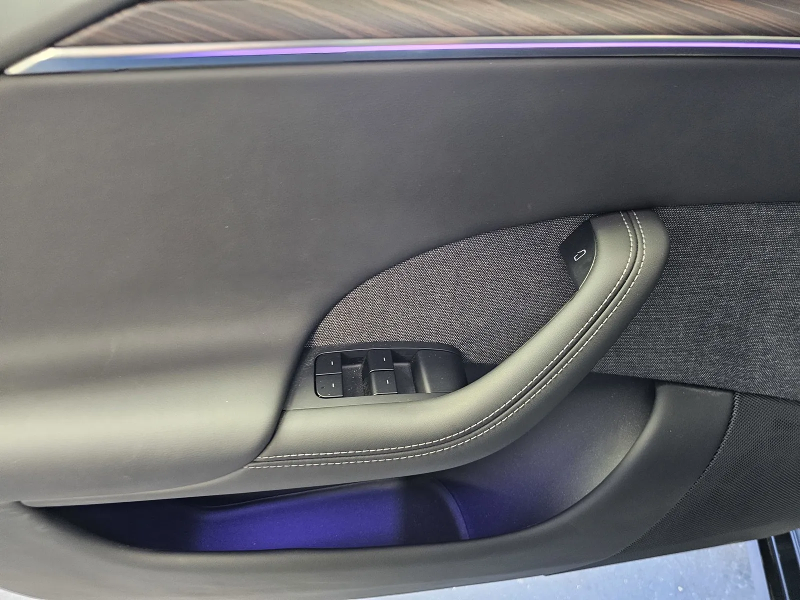 Tesla Model S photo 13