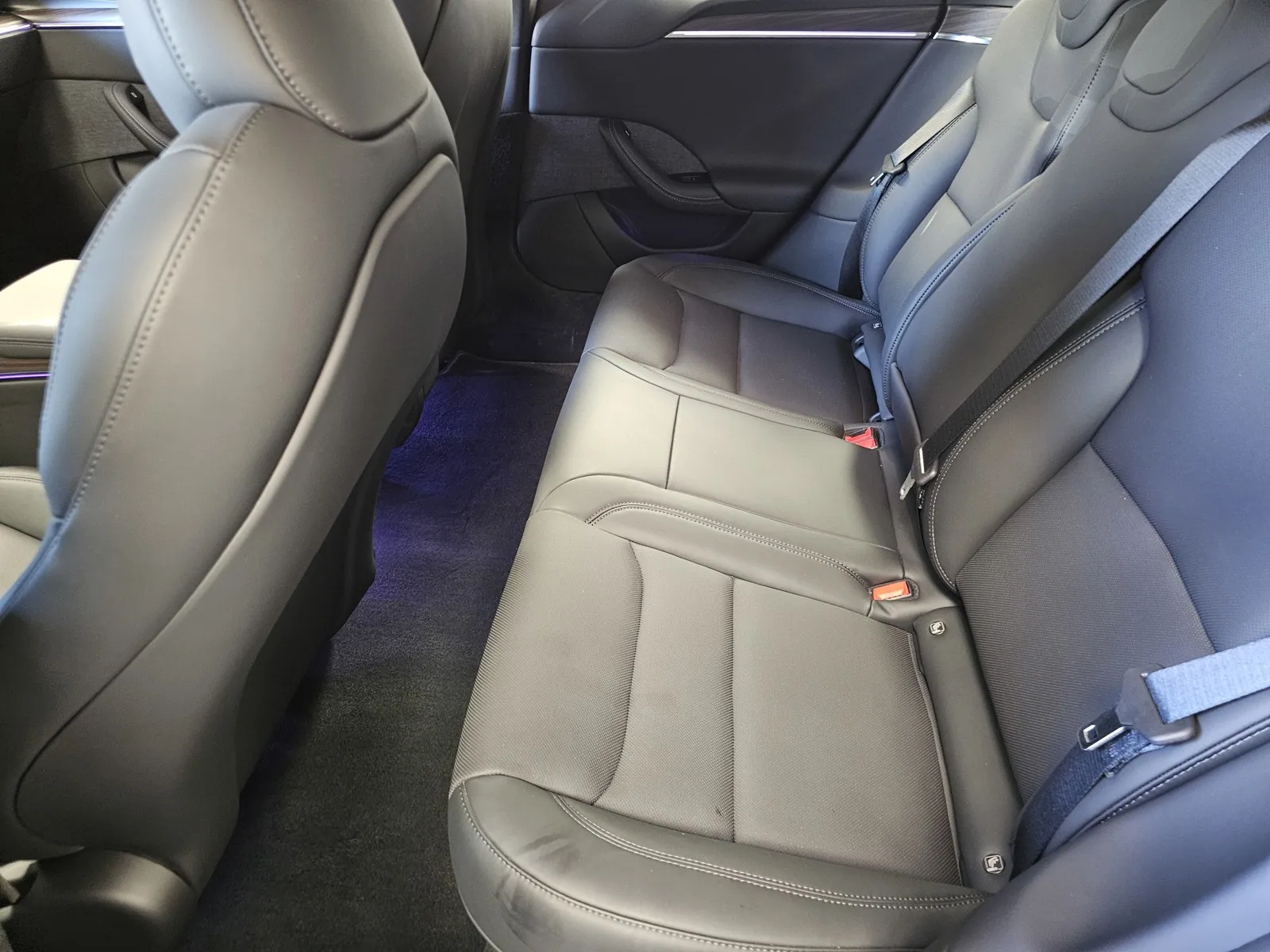 Tesla Model S photo 12