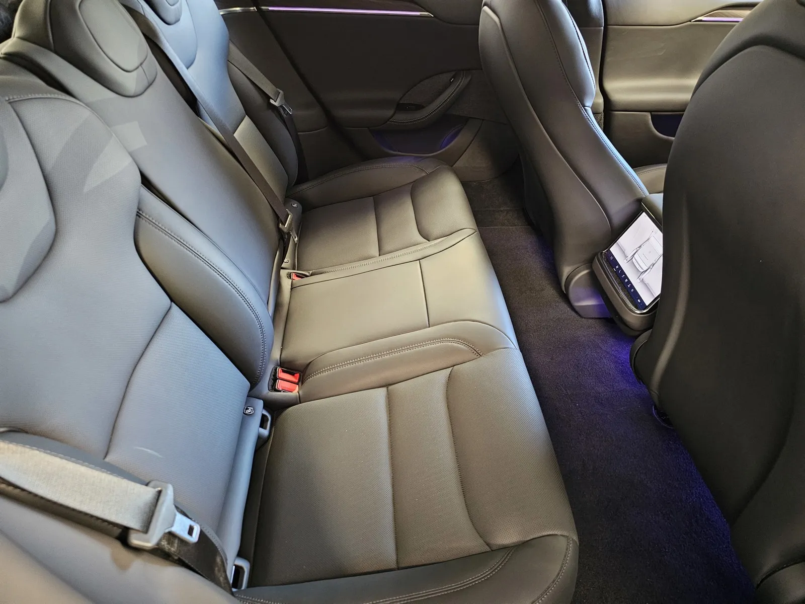 Tesla Model S photo 9