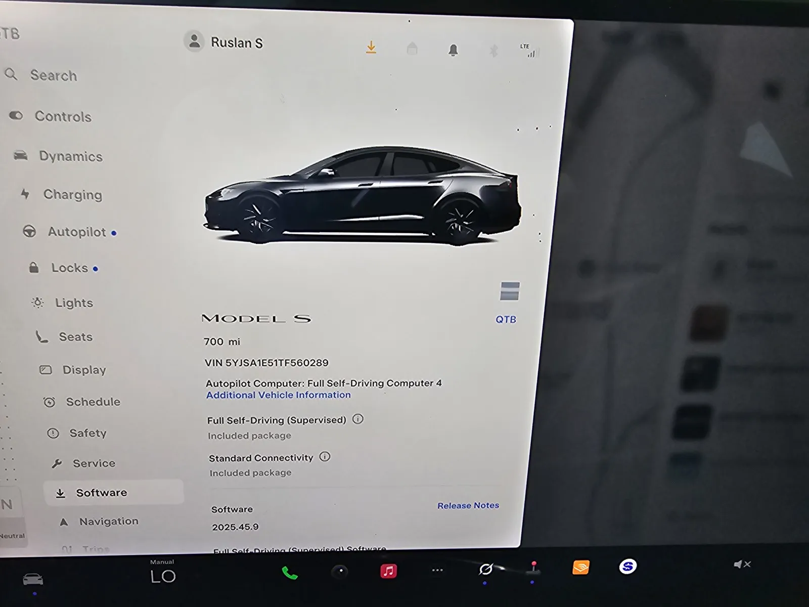Tesla Model S photo 16