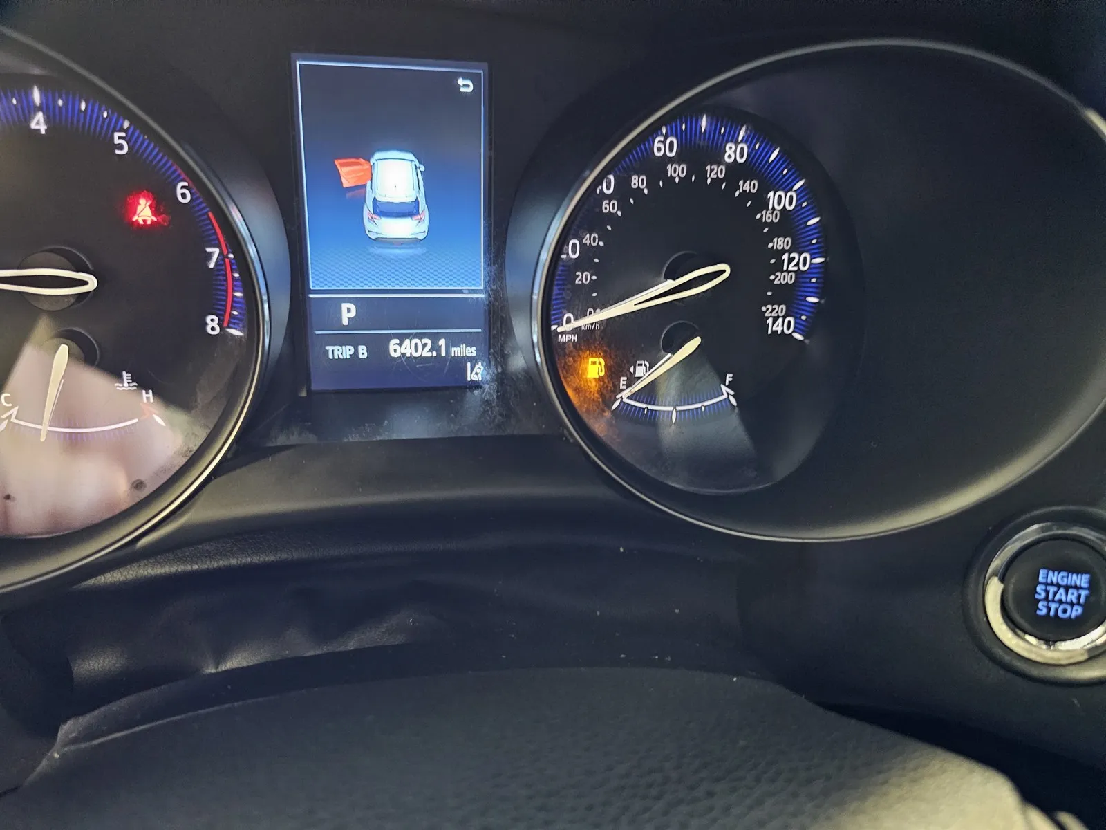 Toyota C-HR photo 17