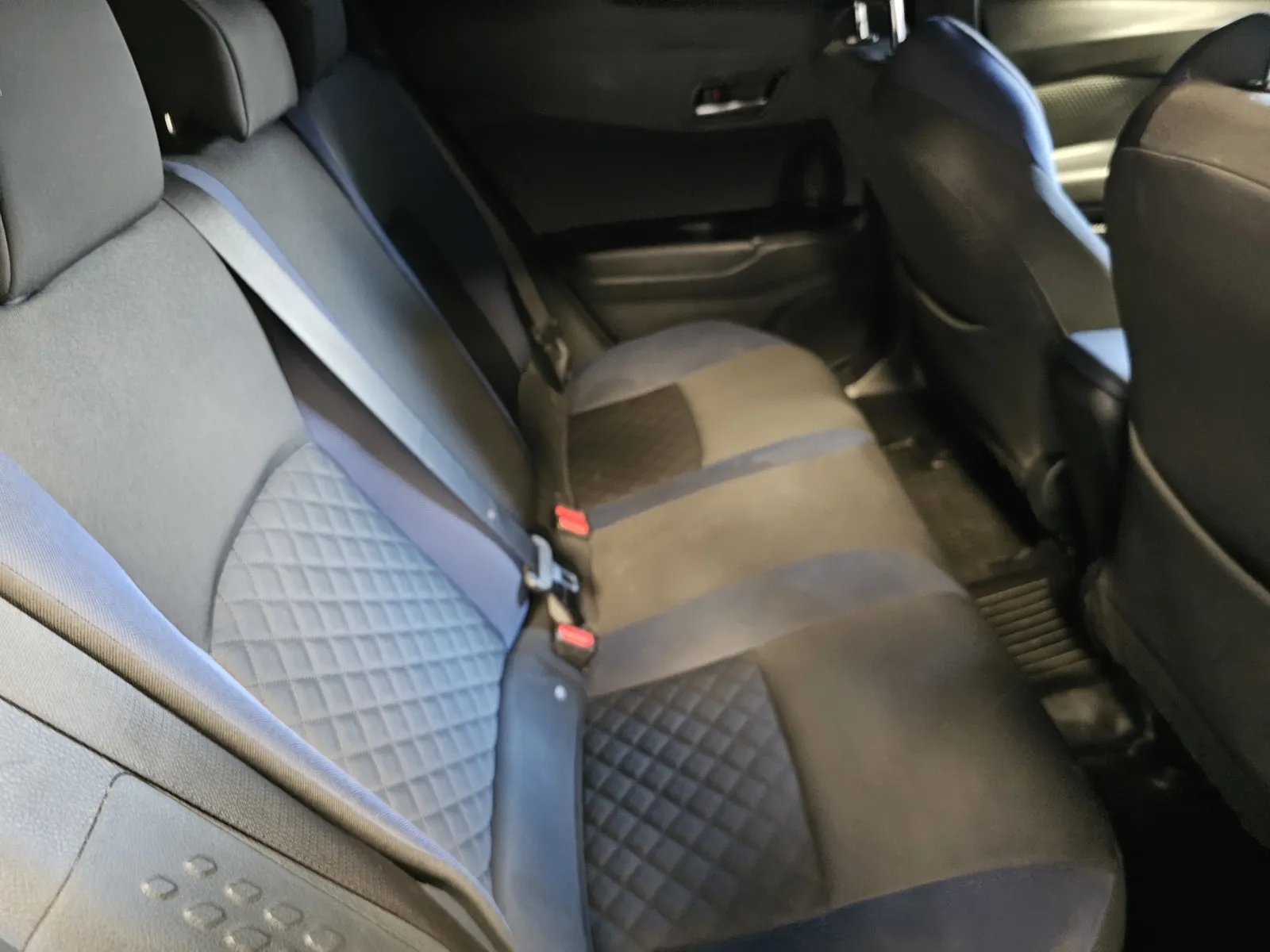 Toyota C-HR photo 9
