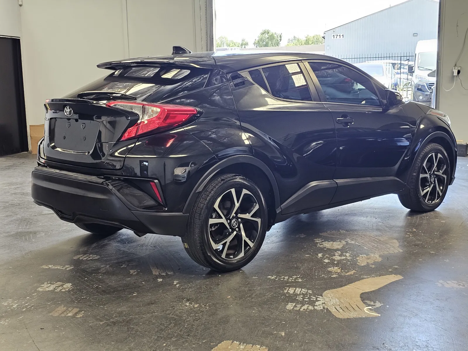 Toyota C-HR photo 4