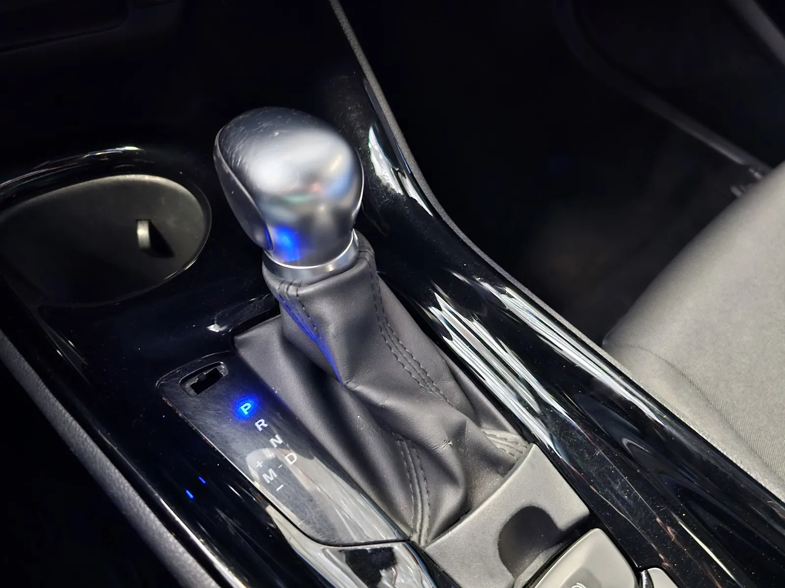 Toyota C-HR photo 18