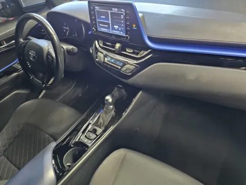 More photos of 2022 Toyota C-HR xle at Premium Autos - Norco, CA