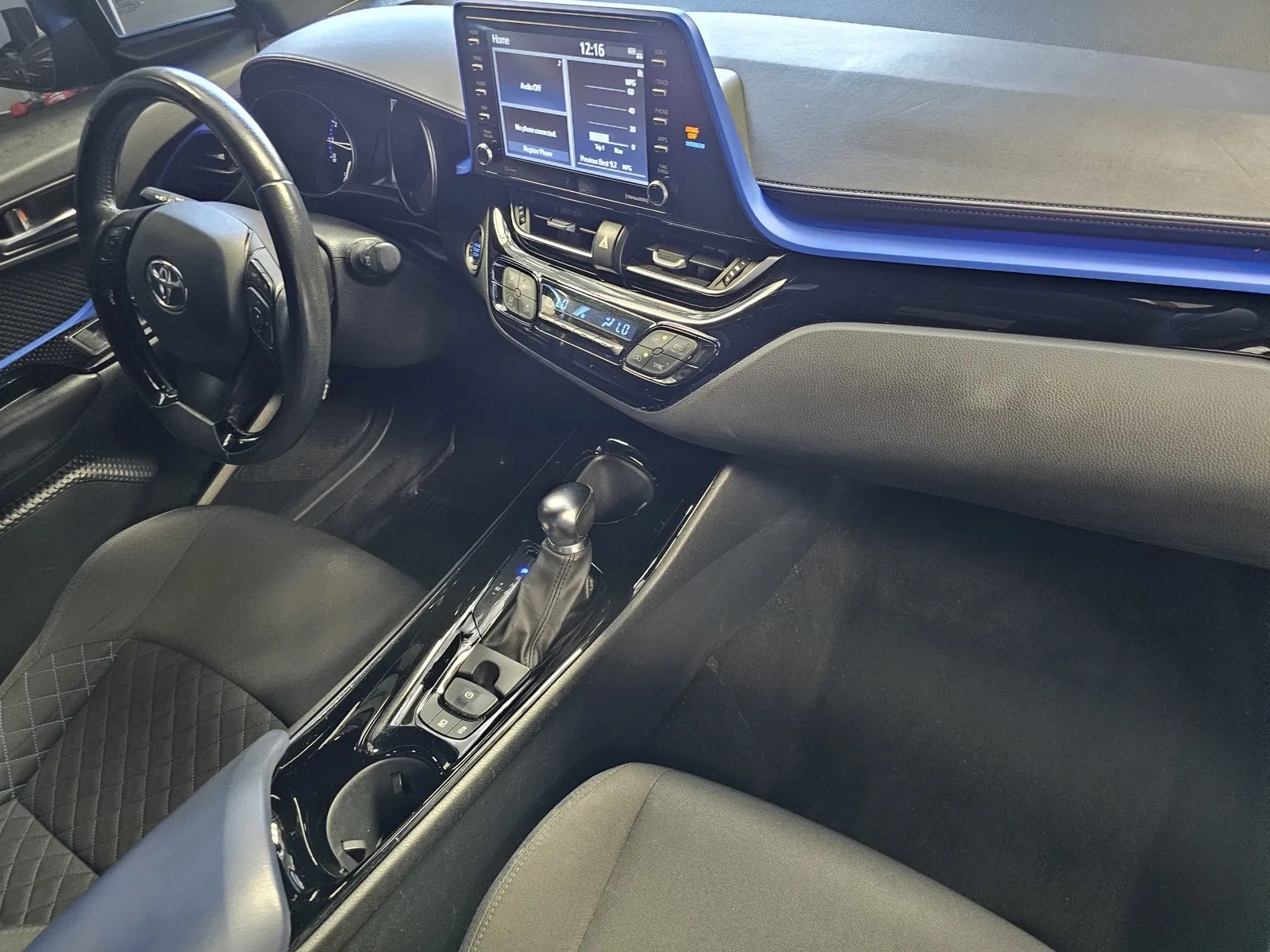 Toyota C-HR photo 5