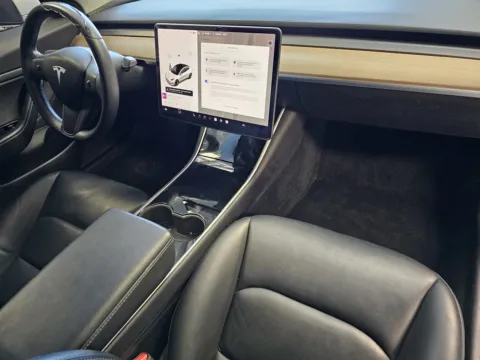 More photos of 2019 Tesla Model 3 at Premium Autos - Norco, CA
