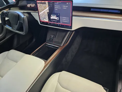 More photos of 2022 Tesla Model X at Premium Autos - Norco, CA