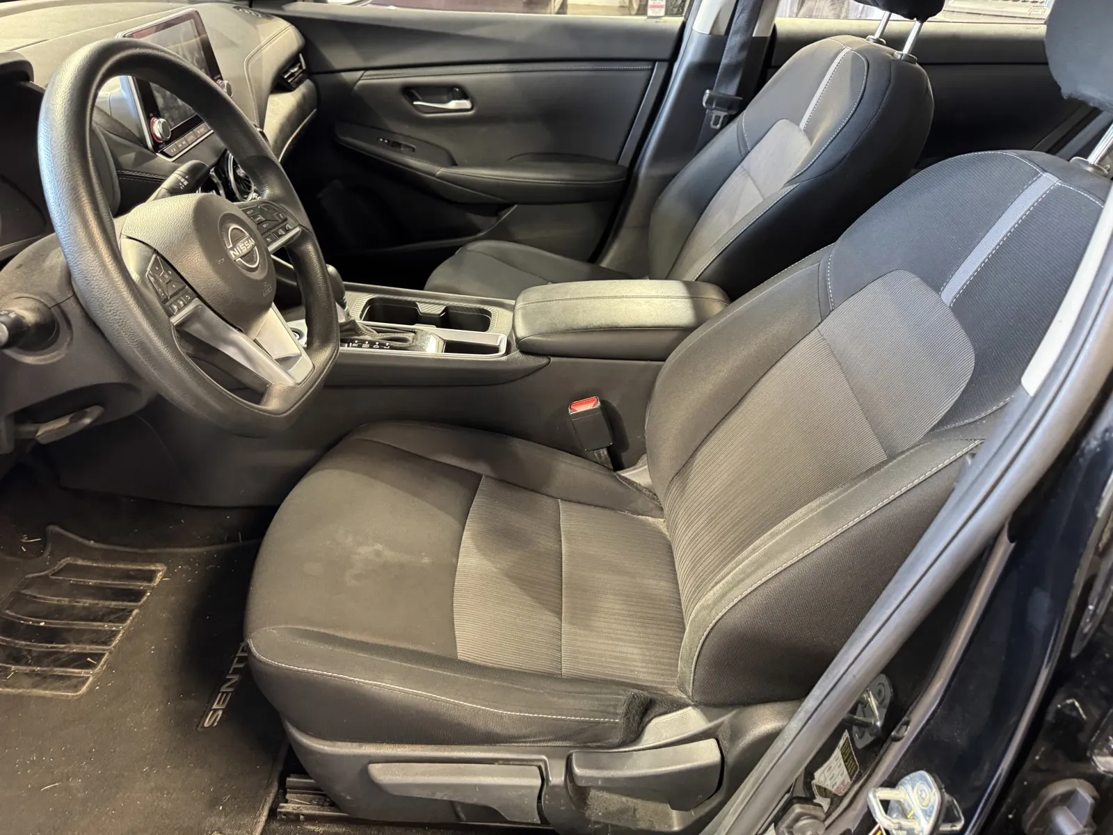 Nissan Sentra photo 10