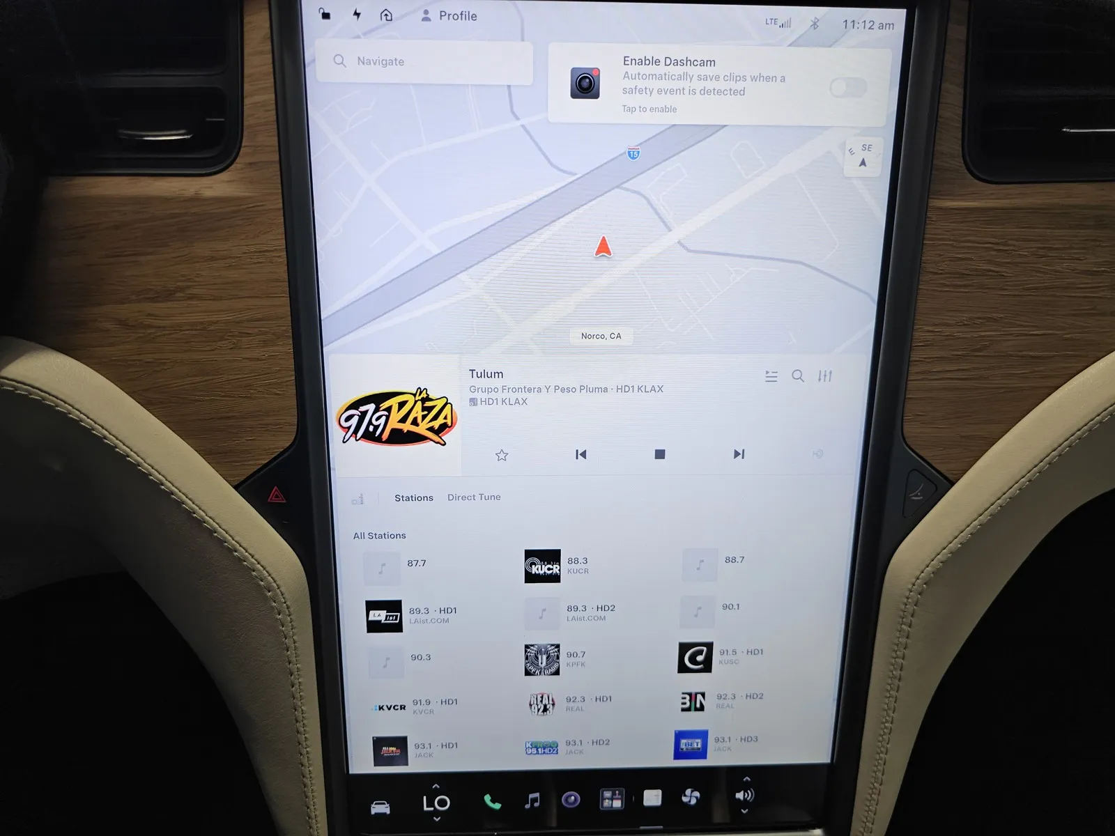 Tesla Model X photo 14