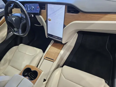 More photos of 2019 Tesla Model X LONG RANGE at Premium Autos - Norco, CA