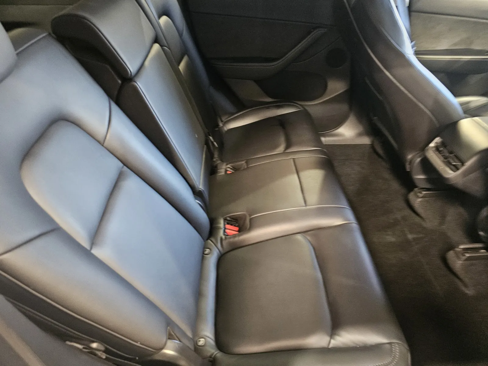 Tesla Model Y photo 9