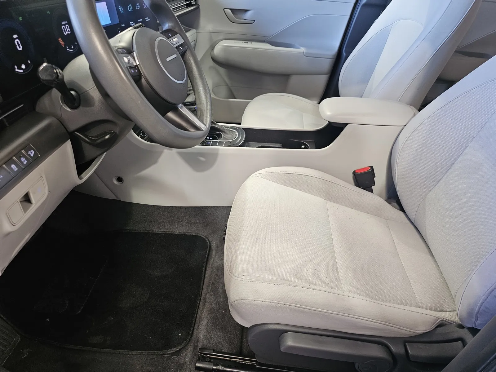 Hyundai Kona photo 13