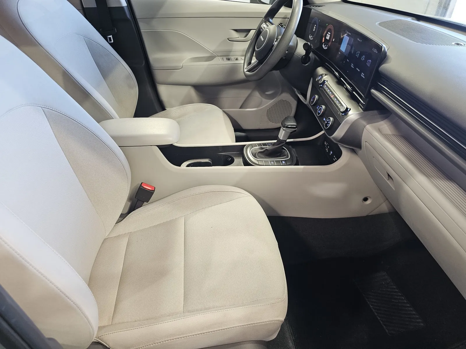 Hyundai Kona photo 7