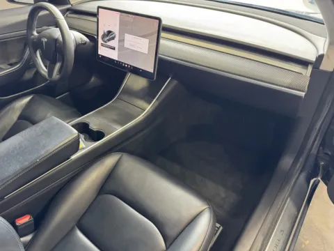 More photos of 2020 Tesla Model 3 at Premium Autos - Norco, CA
