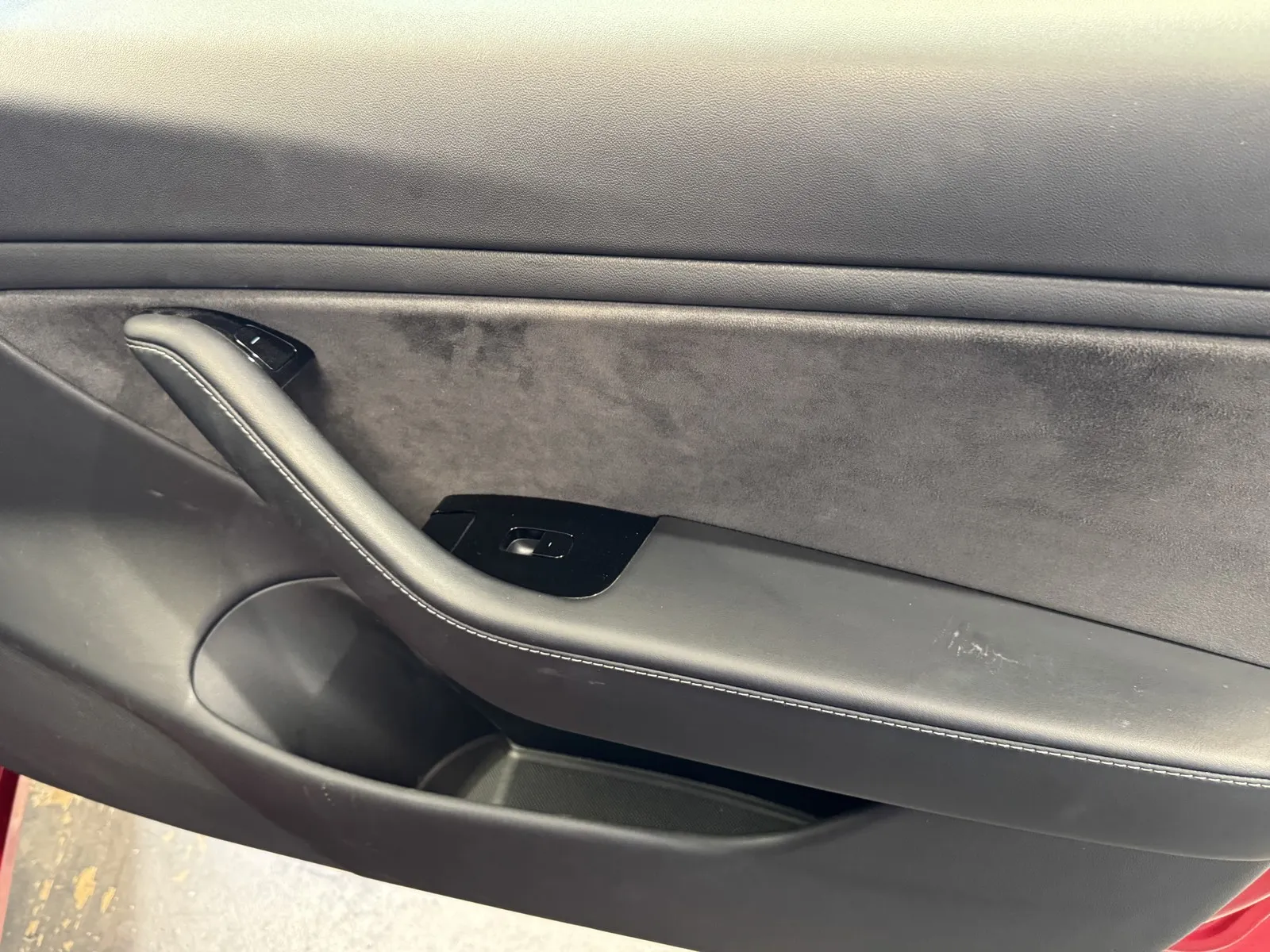 Tesla Model 3 photo 7