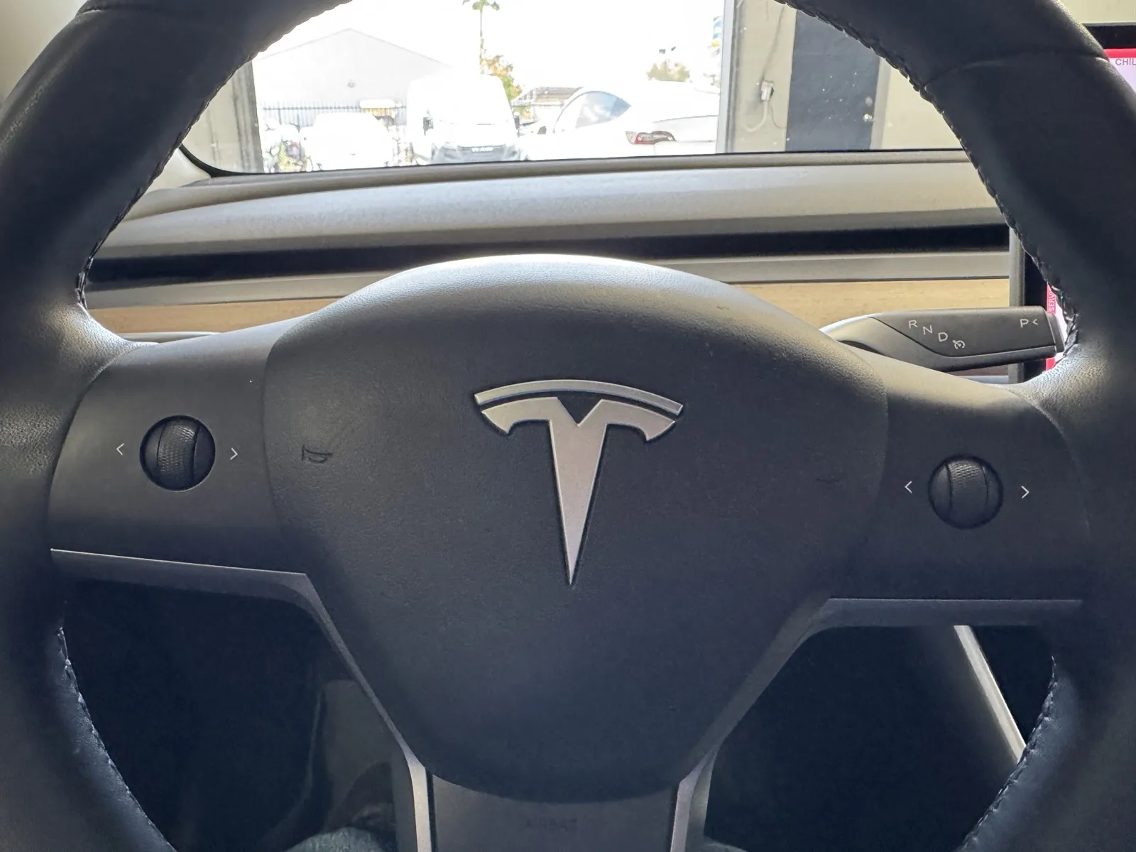 Tesla Model 3 photo 22