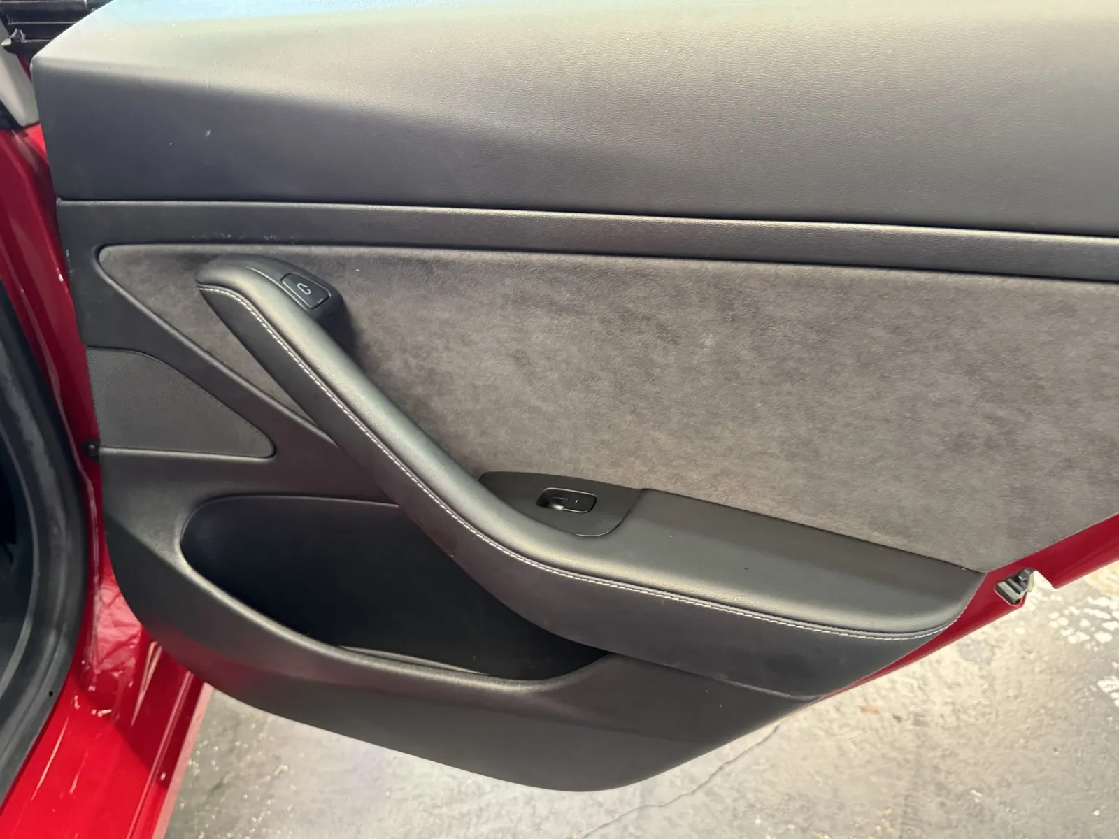 Tesla Model 3 photo 9