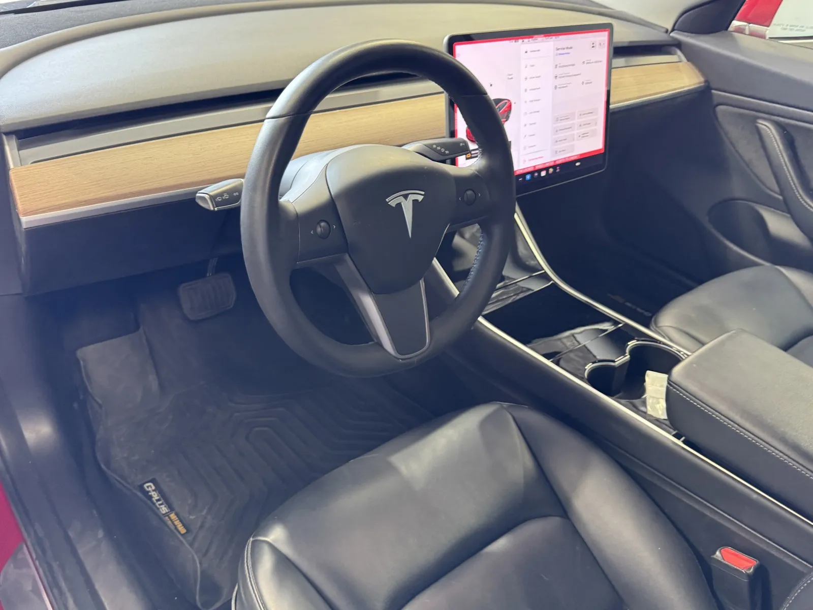 Tesla Model 3 photo 12