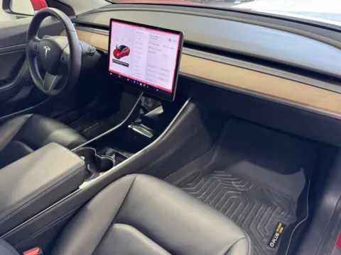 More photos of 2020 Tesla Model 3 at Premium Autos - Norco, CA