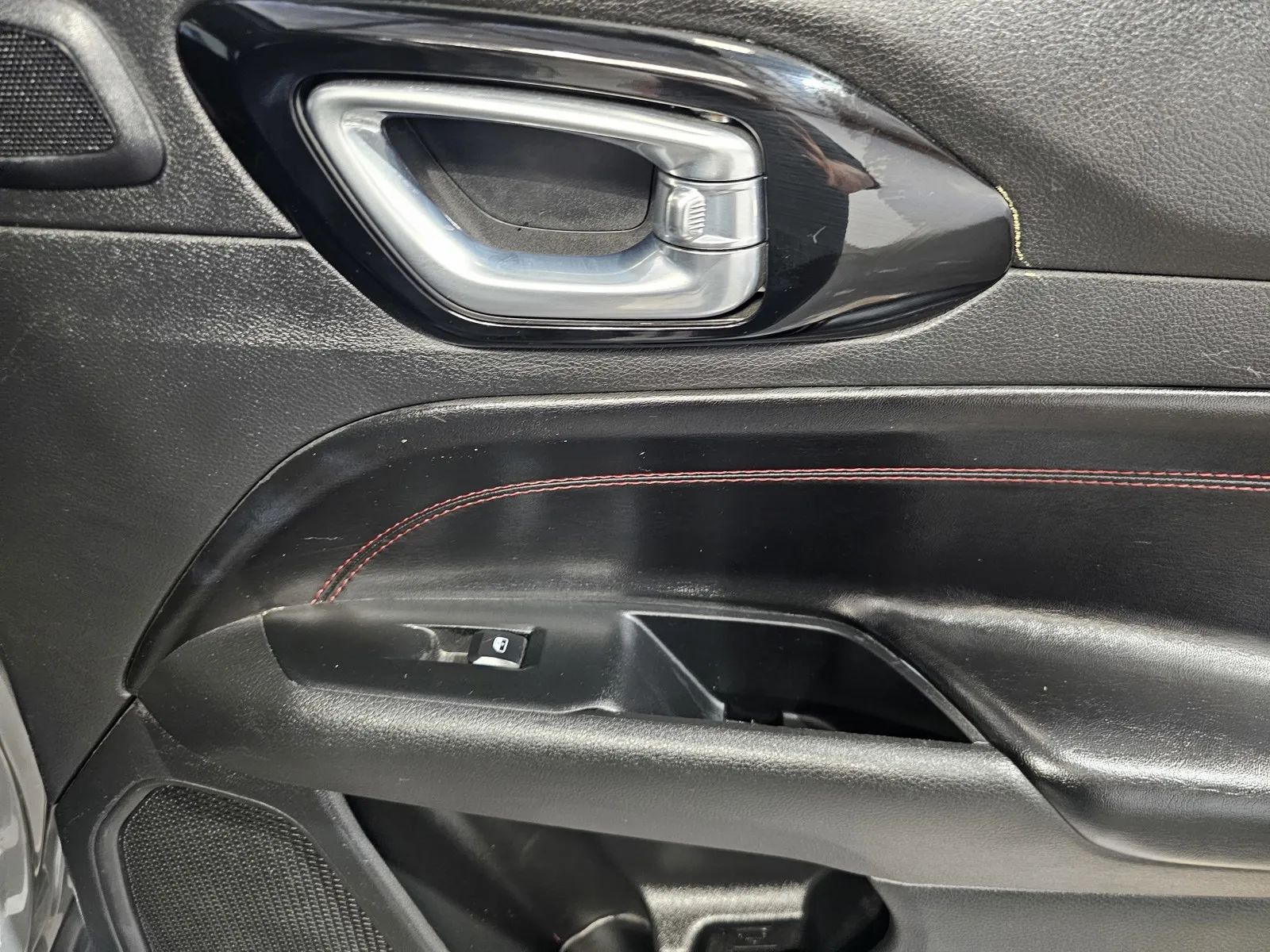 Jeep Compass photo 8