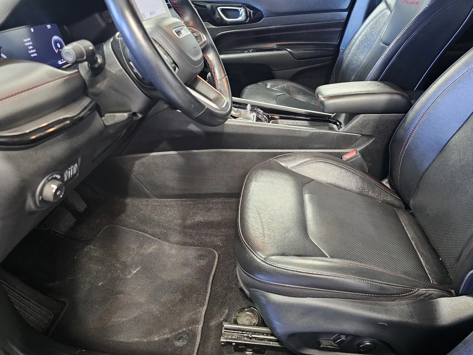 Jeep Compass photo 14