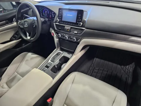 More photos of 2020 Honda Accord Hybrid at Premium Autos - Norco, CA